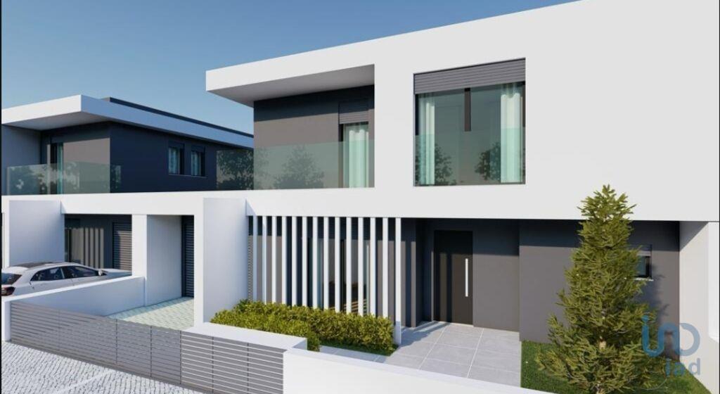 Home / Villa with 4 Rooms in Amora with 198,00 m²