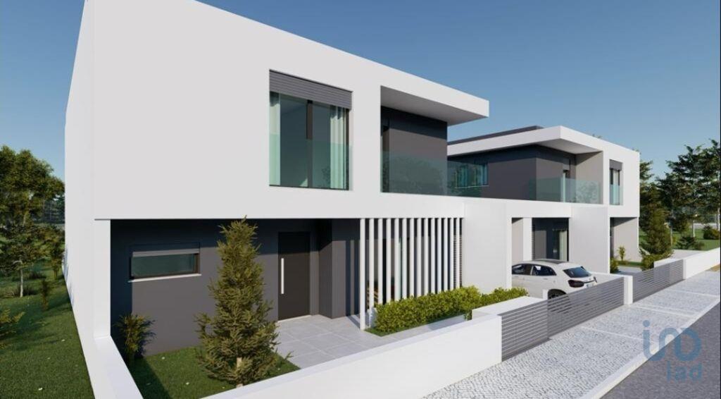 Home / Villa with 4 Rooms in Amora with 198,00 m²