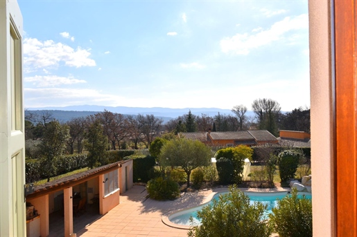 Exclusive Luberon beautiful villa with view and swimming pool