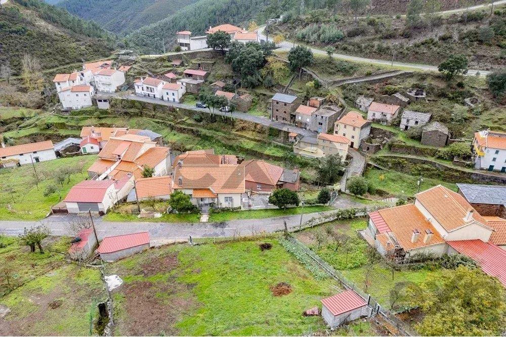 Vrijstaand huis T2 in Fórnea, Piódão