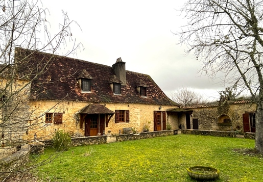 Charming 4-Bedroom Stone Property In A Lovely Setting With Swimming Pool. Land Of Over An Acre. Mp11