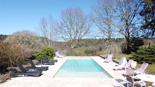 Charming Stone 6-Bedroom Property Near Les Eyzies. Main House & Guest House. Swimming Pool. Peaceful