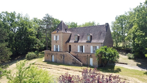 Superb 5-Bedroom House Set In 2 Hectares (4.5 Acres) Of Parkland In A Tranquil Location Near Les Eyz