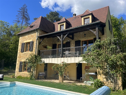 Beautiful Stone House With Swimming Pool Near Montignac. Great Views