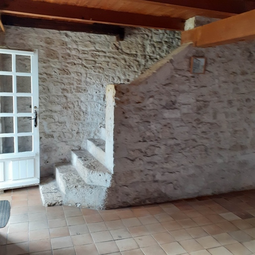 Stone house sector Montaigu-De-Quercy