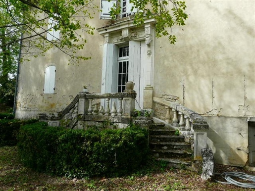 Maison de maître du Xvii au nord du Gers