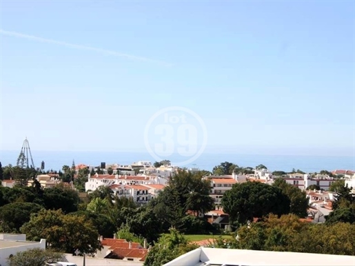 Fantastic 'Penhouse' apartment with large private terrace of 120m2 in a private condominium with swi
