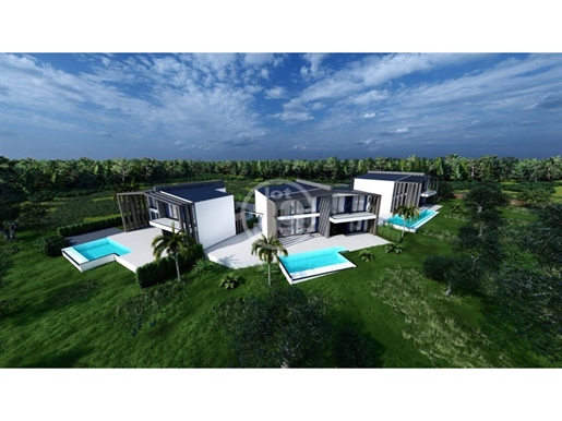 Terrain vendu avec projet approuvé pour 3 magnifiques villas avec piscine individuelle.