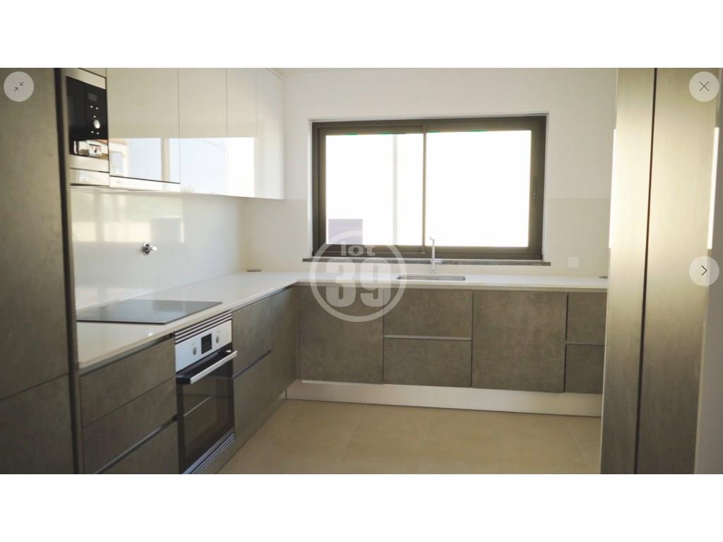 Excellent townhouses with 3 bedrooms New and of superior quality, overlooking the Ria Formosa.