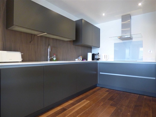 Lovely 4 bedroom apartment in Midtown, Gibraltar