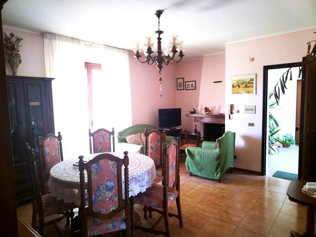 Purchase: Apartment (06062)