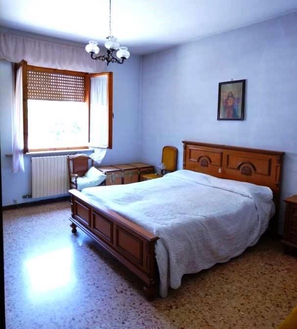 Purchase: Apartment (06062)