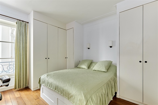Sale Apartment 56 m² in Paris 3 745 000 €