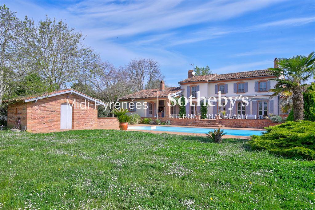 Proximité Toulouse - Maison 300m2 - Piscine - Garage