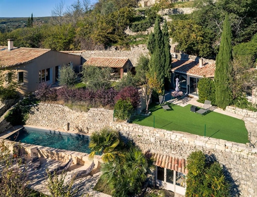 Zeldzaam huis in Forcalquier 283,68 m² op 1000 m2 met zwembad
