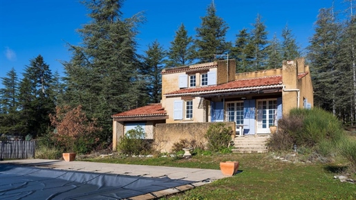 Villa type 4/5 with pool and garden of 1798m²