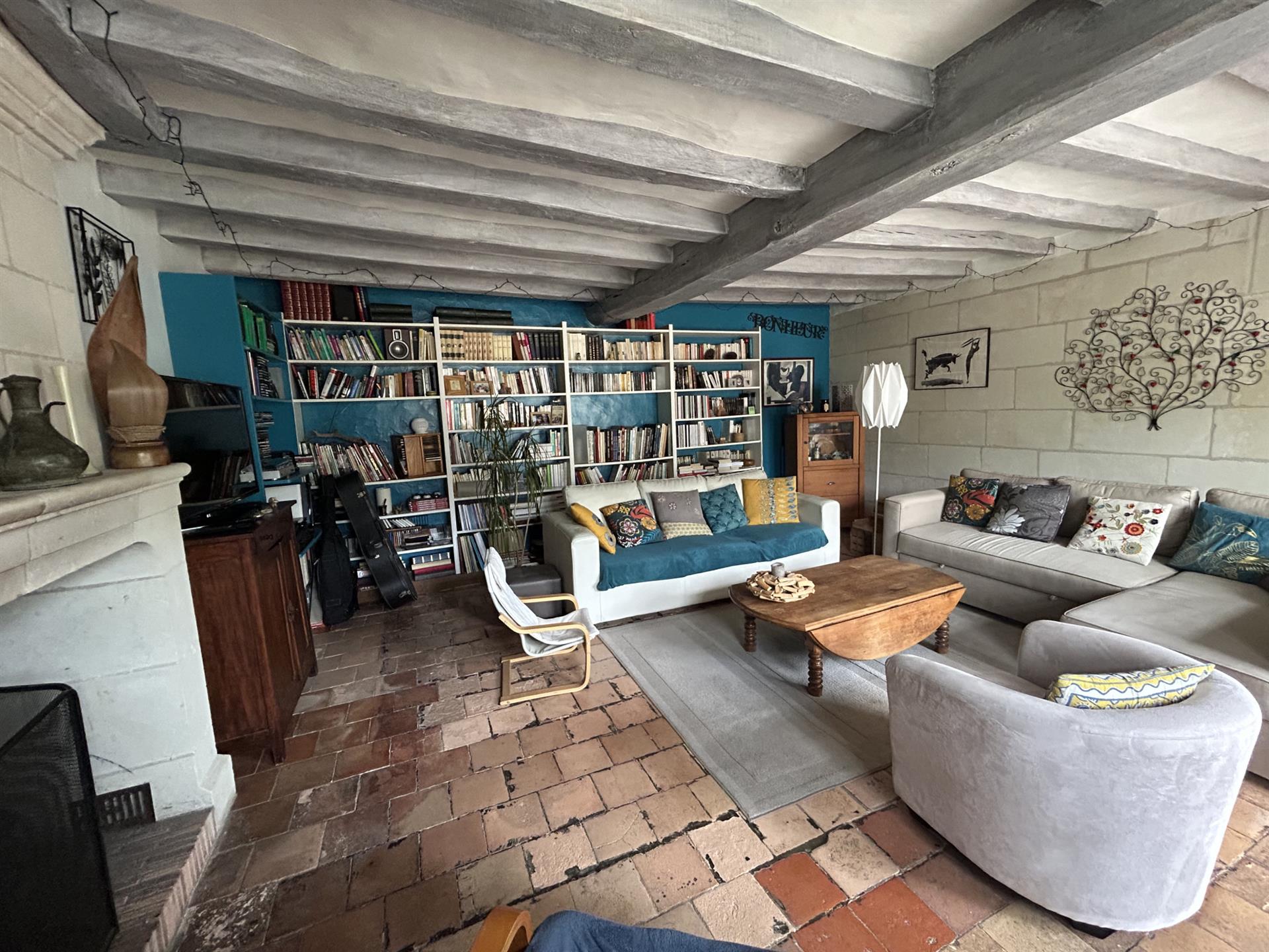 Jolie Maison Ancienne De Caractere Avec Vie De Plain-Pied