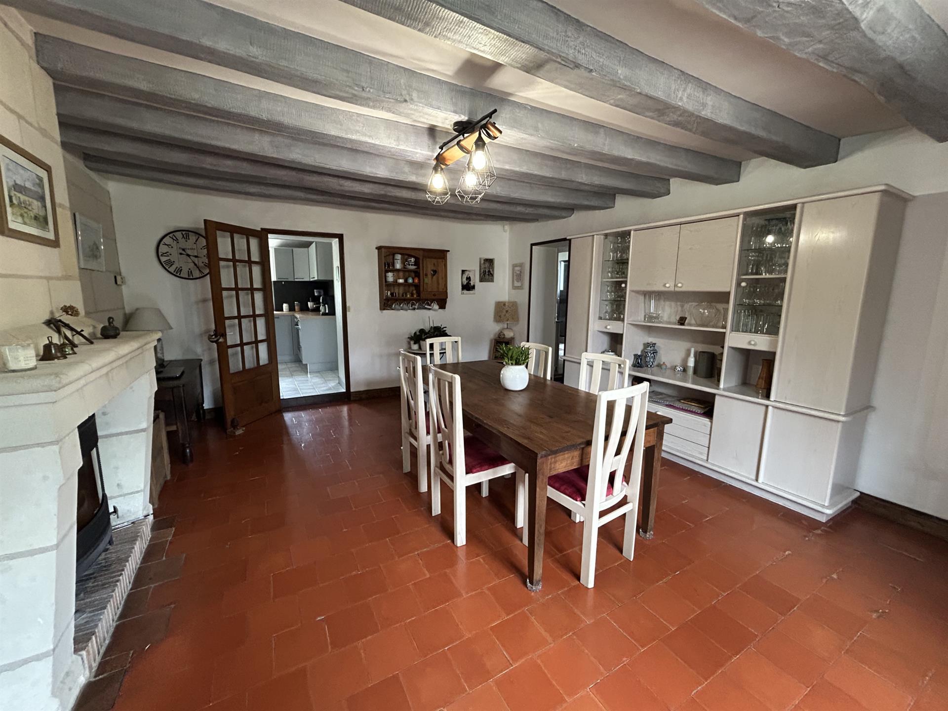 Jolie Maison Ancienne De Caractere Avec Vie De Plain-Pied