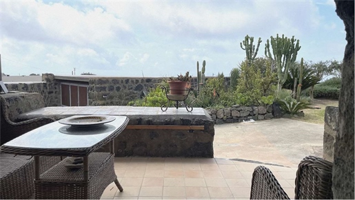 Dammuso house ready to move in, sale