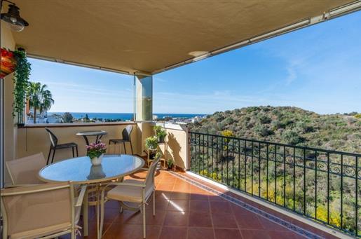 Atemberaubende Eckwohnung mit 2 Schlafzimmern an der Riviera del Sol