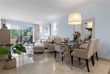 Luksusowy apartament w Elviria, Costa del Sol: panoramiczne widoki, 7 basenów komunalnych i ochrona