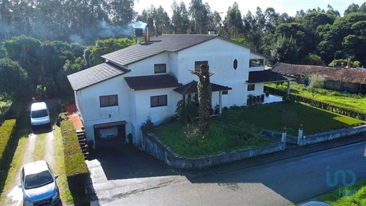 Maison traditionnelle T3 à Leiria de 200,00 m²