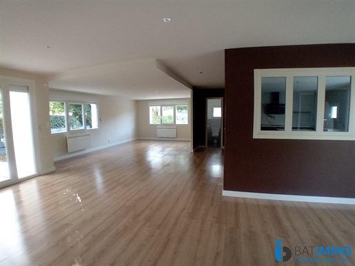 Villa Plain Pied Entierment Renove Sur 850 M² De Terrain