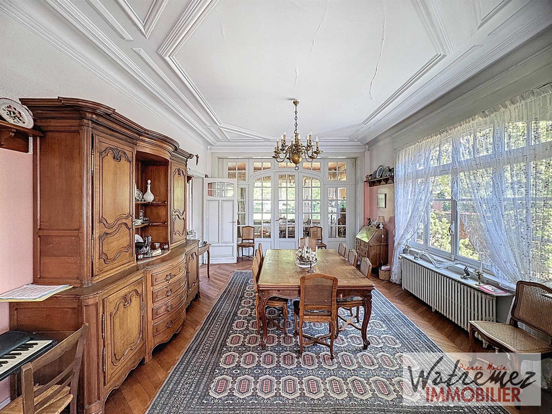 Maison de maître 6 chambres 59540