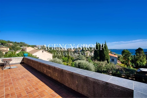 To Be Renovated - Villa With Sea View - Cannes