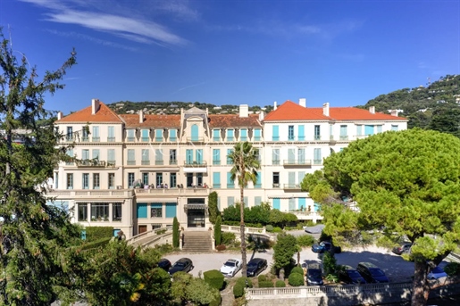 For sale - 3-room apartment with sea view - Cannes