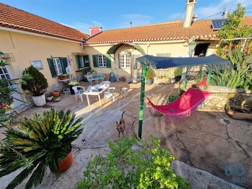 Village house with 3 Rooms in Lisboa with 232,00 m²