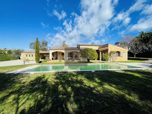 For Sale: Magnificent Single-Story House With Swimming Pool In Antibes