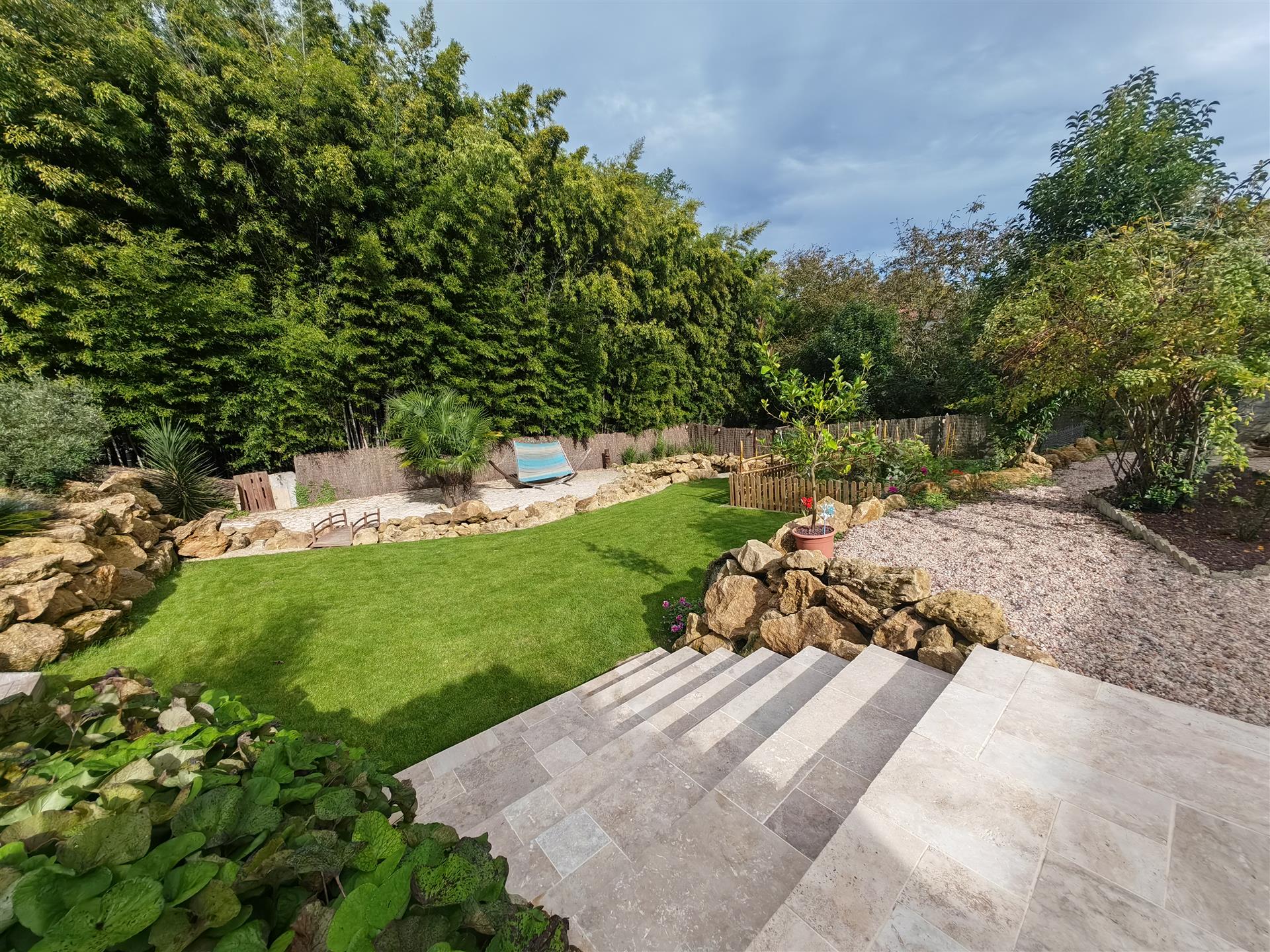 Purchase: Luxury property (40500)