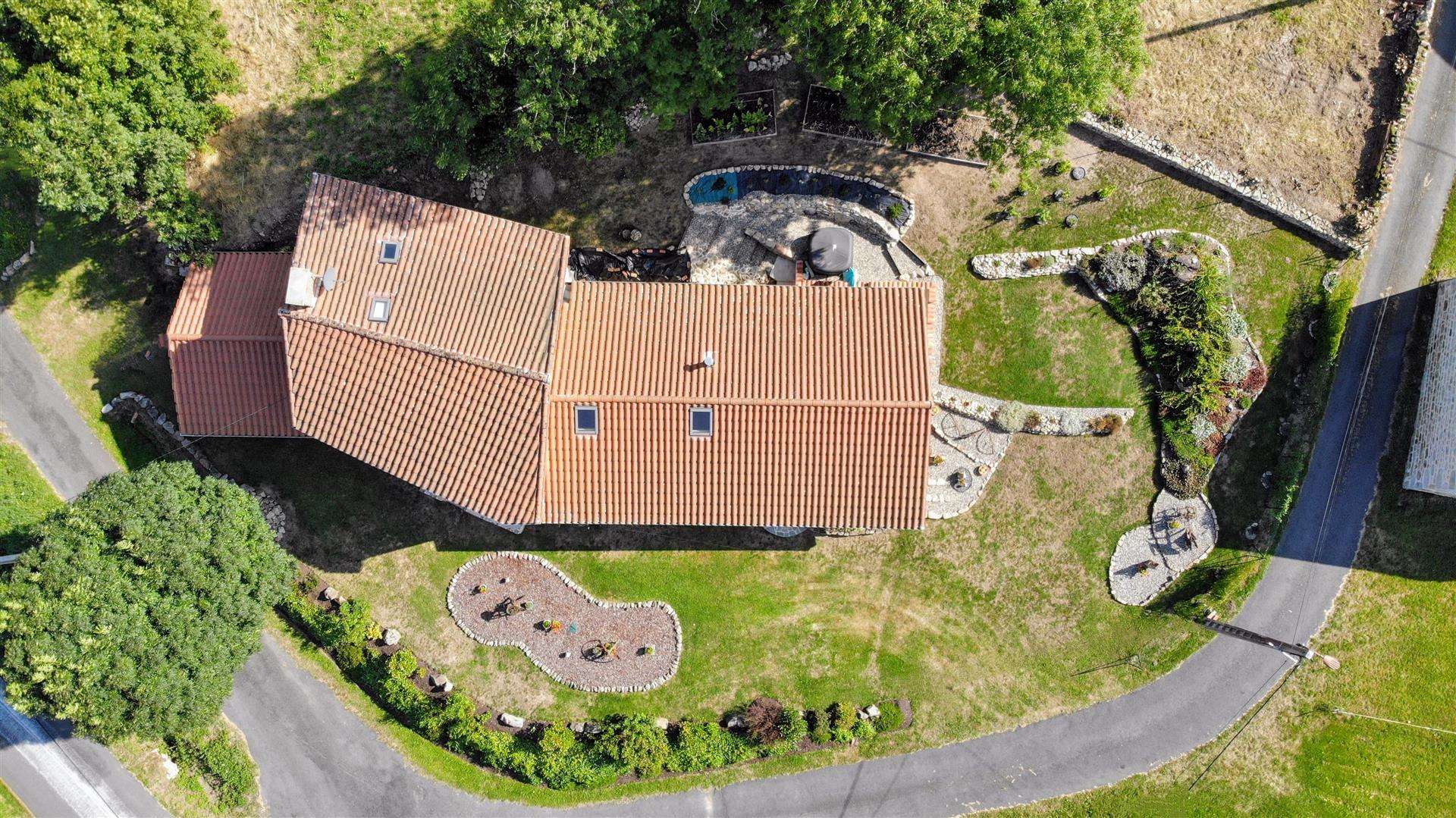 Casa de campo de piedra bellamente ampliada y renovada - Precio a incluir muebles, electrodoméstico