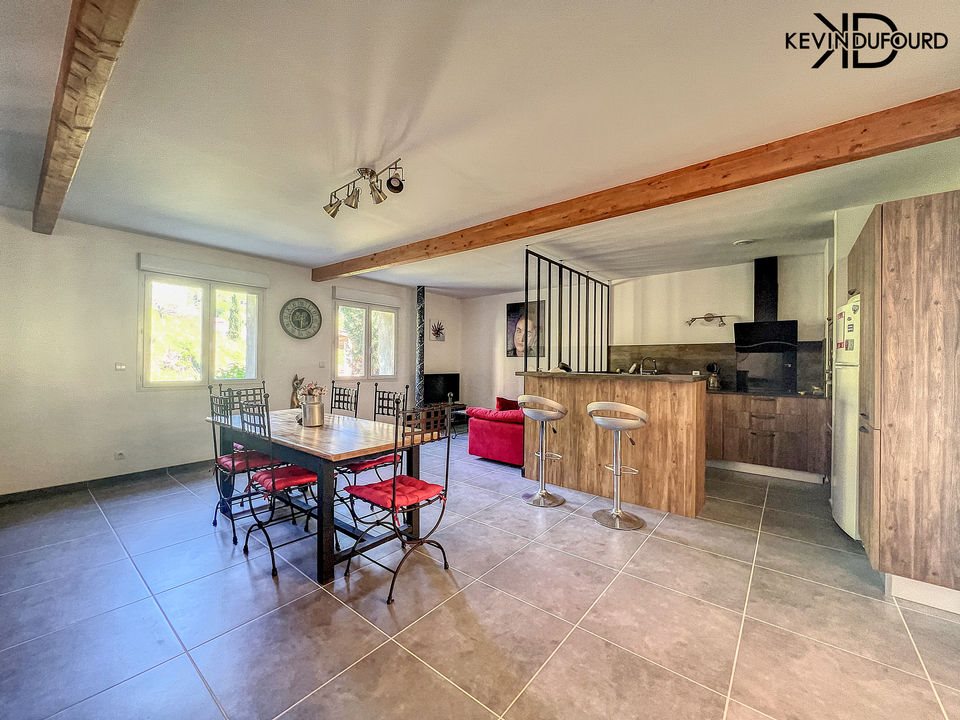 Appartement à vendre, 85m², Pont-de-Labeaume