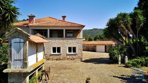 Huis met 8 Kamers in Viana do Castelo met 612,00 m²