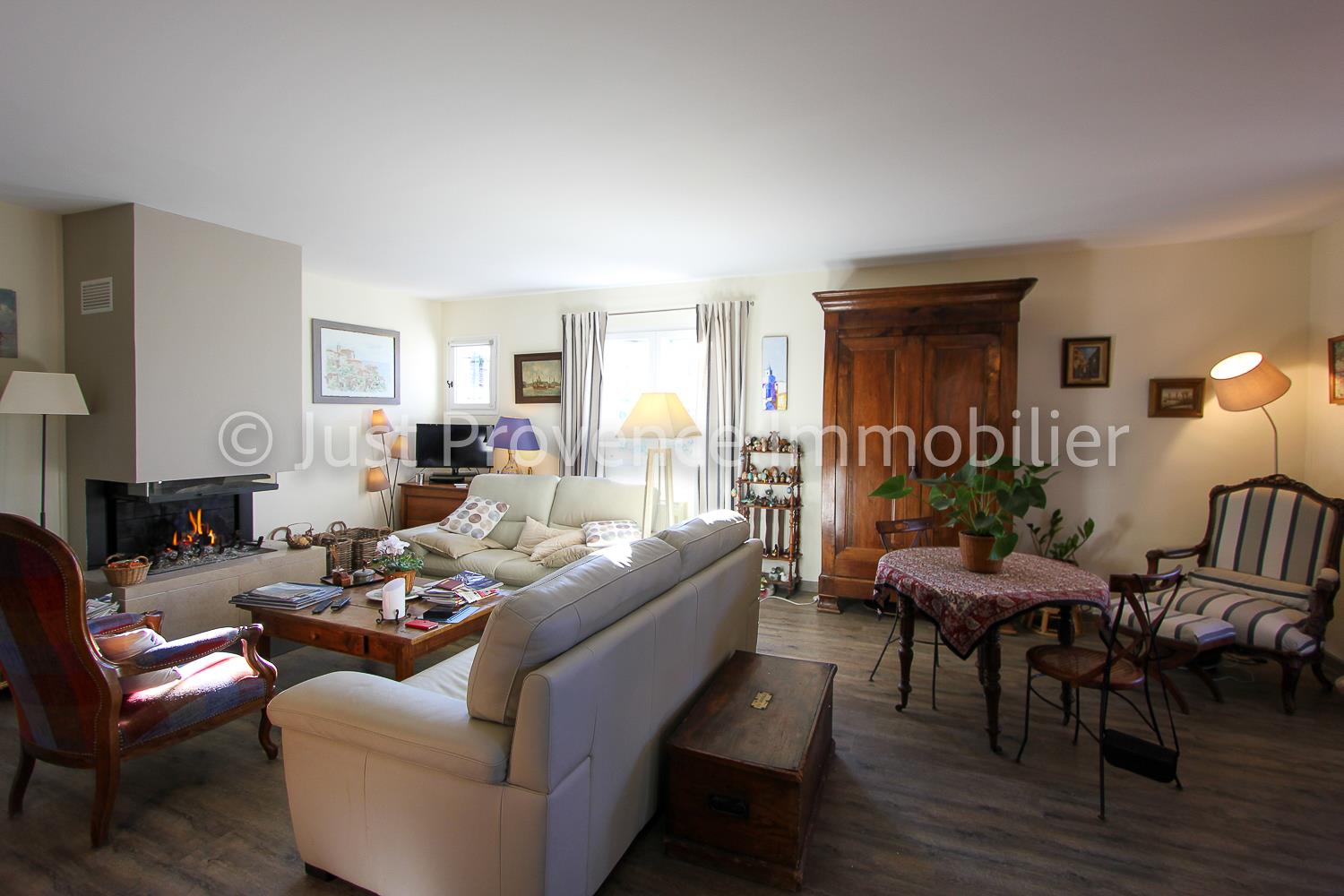 Villa Saint Didier 5 rooms 140 m² with swimming pool on 876 m² of land