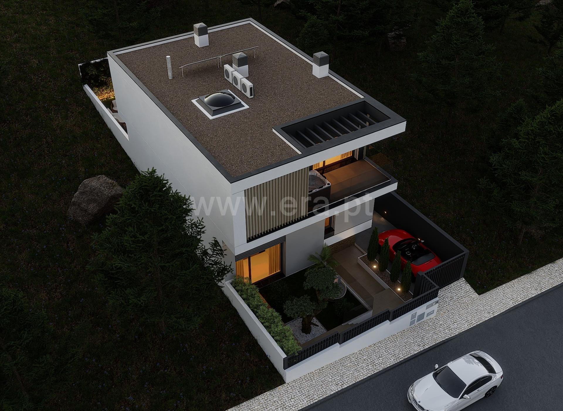 3 bedroom semi-detached house with sea views in Nazaré