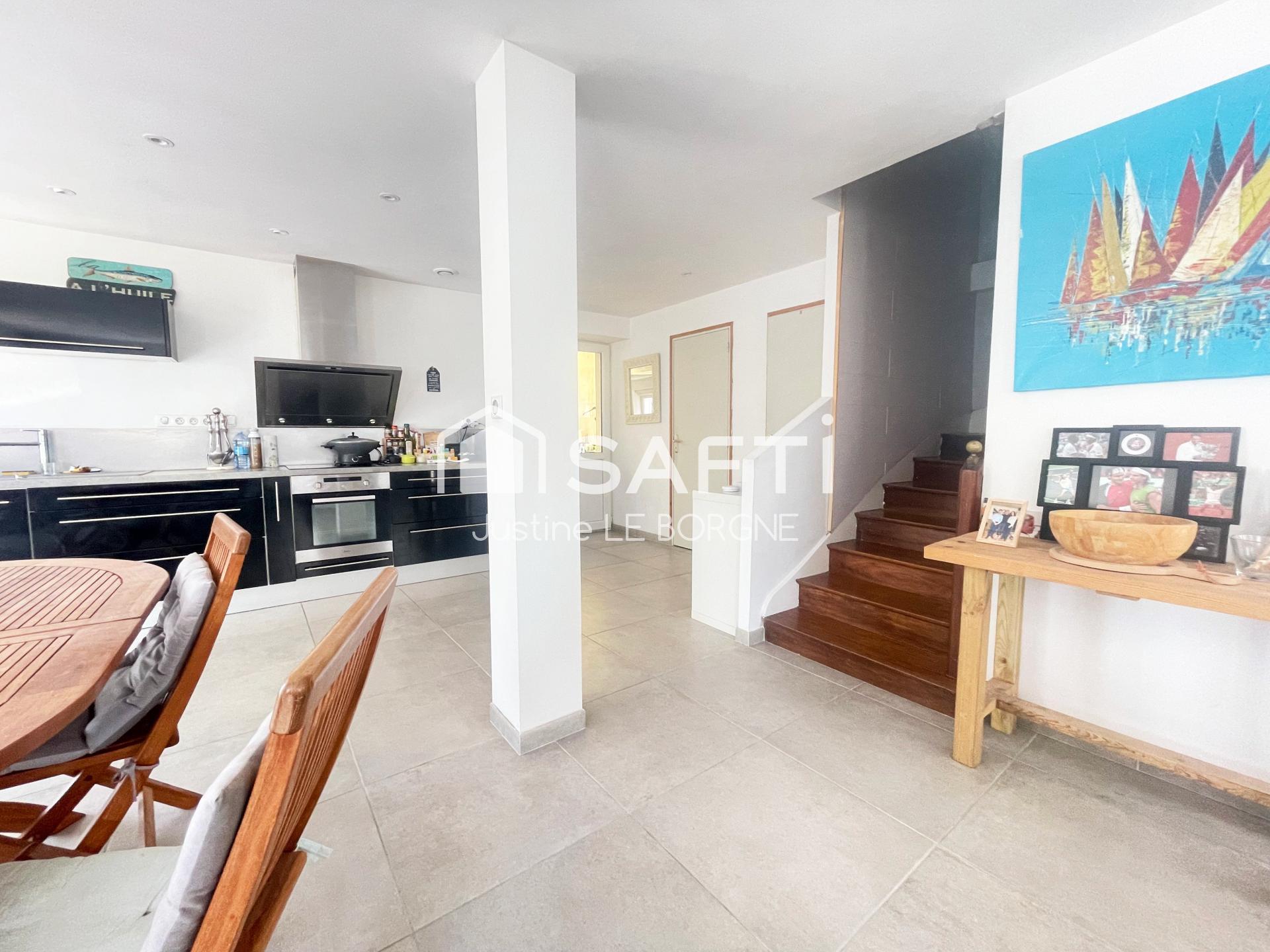 Pretty Renovated House in Les Sables Blancs
