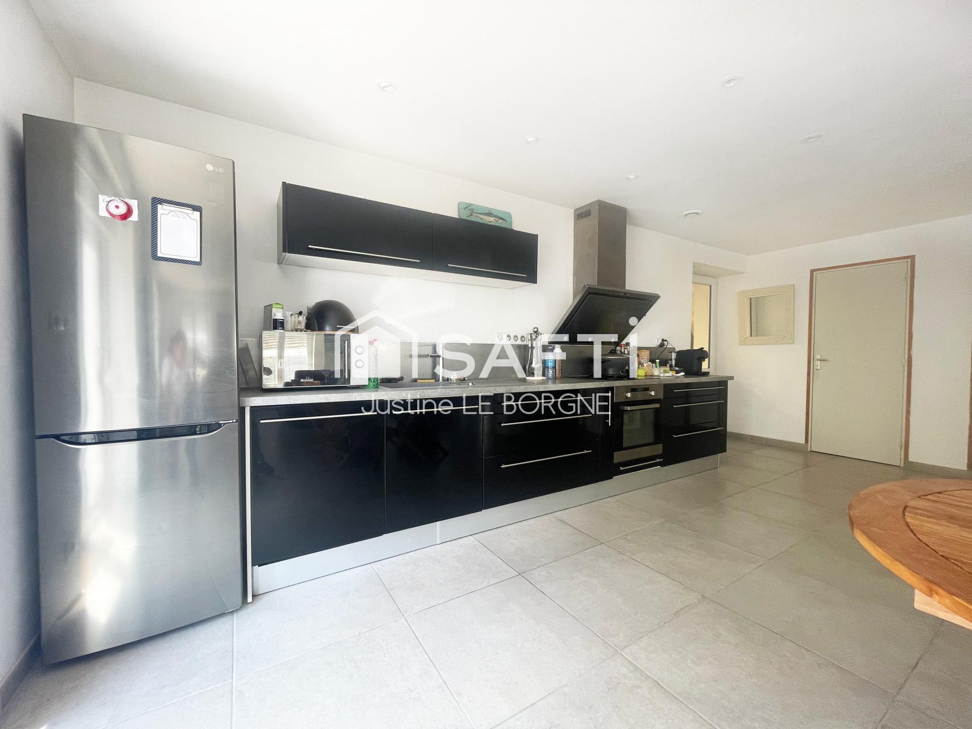 Pretty Renovated House in Les Sables Blancs
