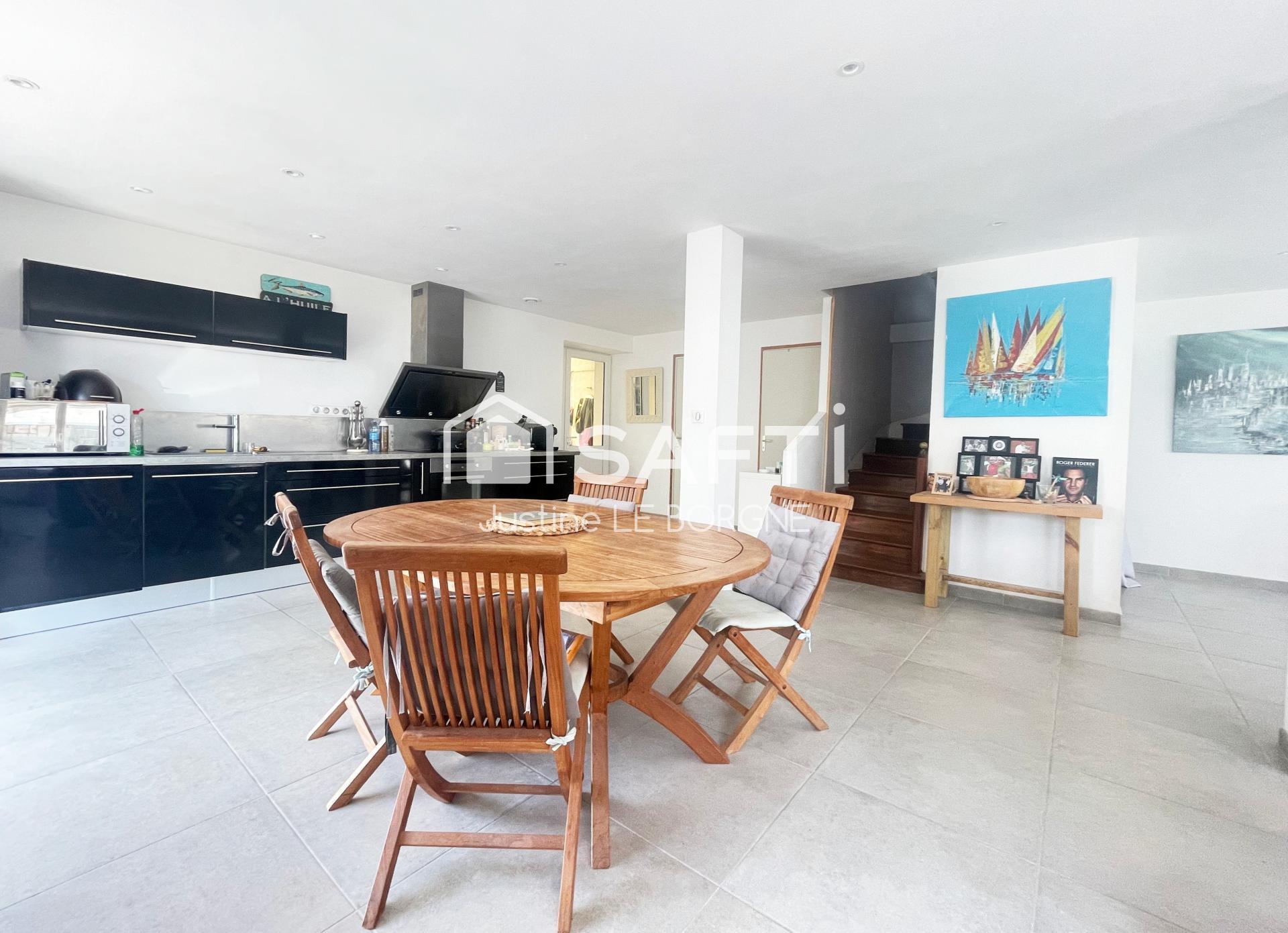 Pretty Renovated House in Les Sables Blancs