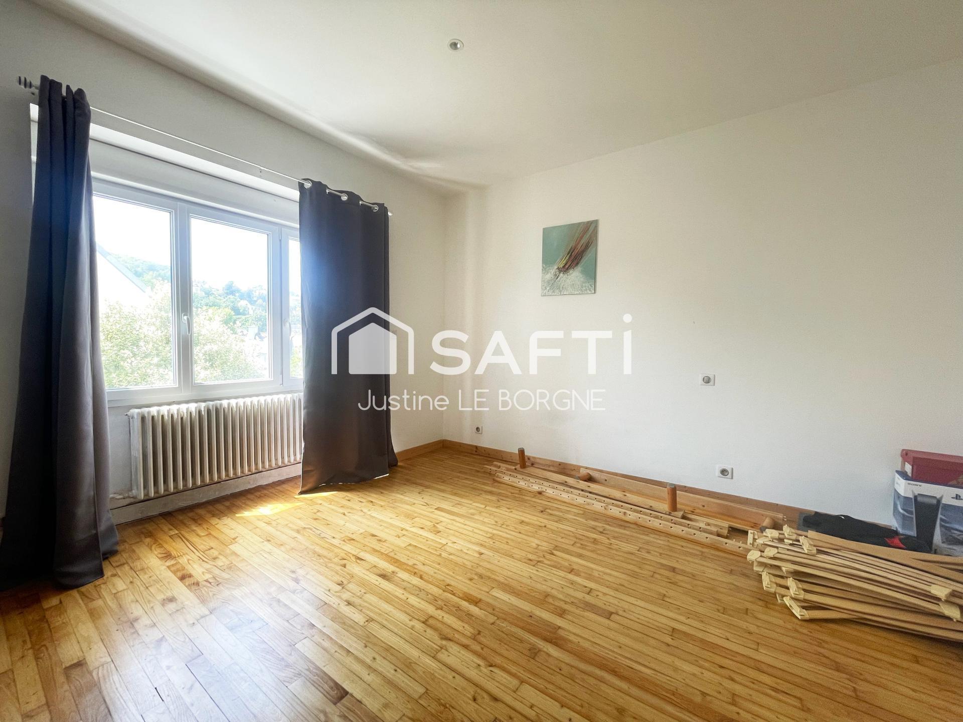 Pretty Renovated House in Les Sables Blancs