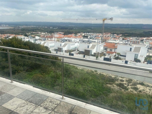 House with 3 Rooms in Leiria with 111,00 m²