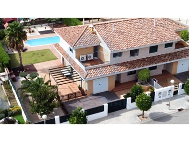 Doppelhaushälfte mit Pool in Cap Roig