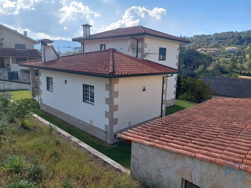Huis met 3 Kamers in Viana do Castelo met 164,00 m²