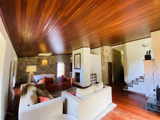 Dom z 3 pokojami w Viana do Castelo o powierzchni 453,00 m²
