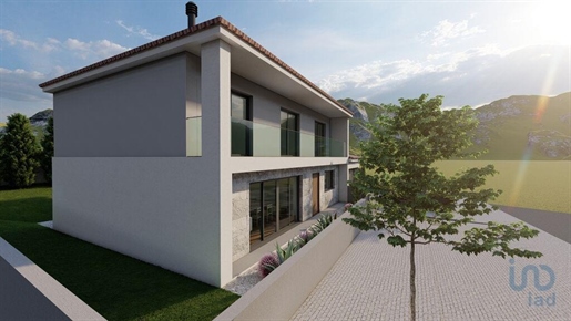 Huis met 4 Kamers in Viana do Castelo met 360,00 m²