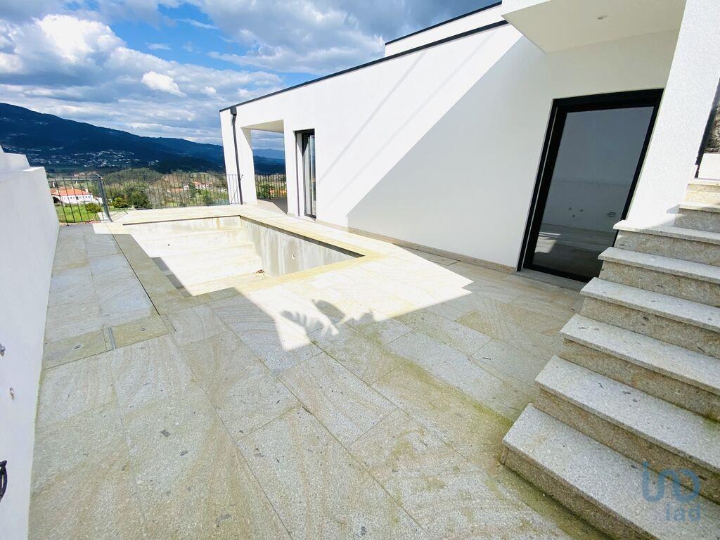 Home / Villa met 3 Kamers in Viana do Castelo met 239,00 m²