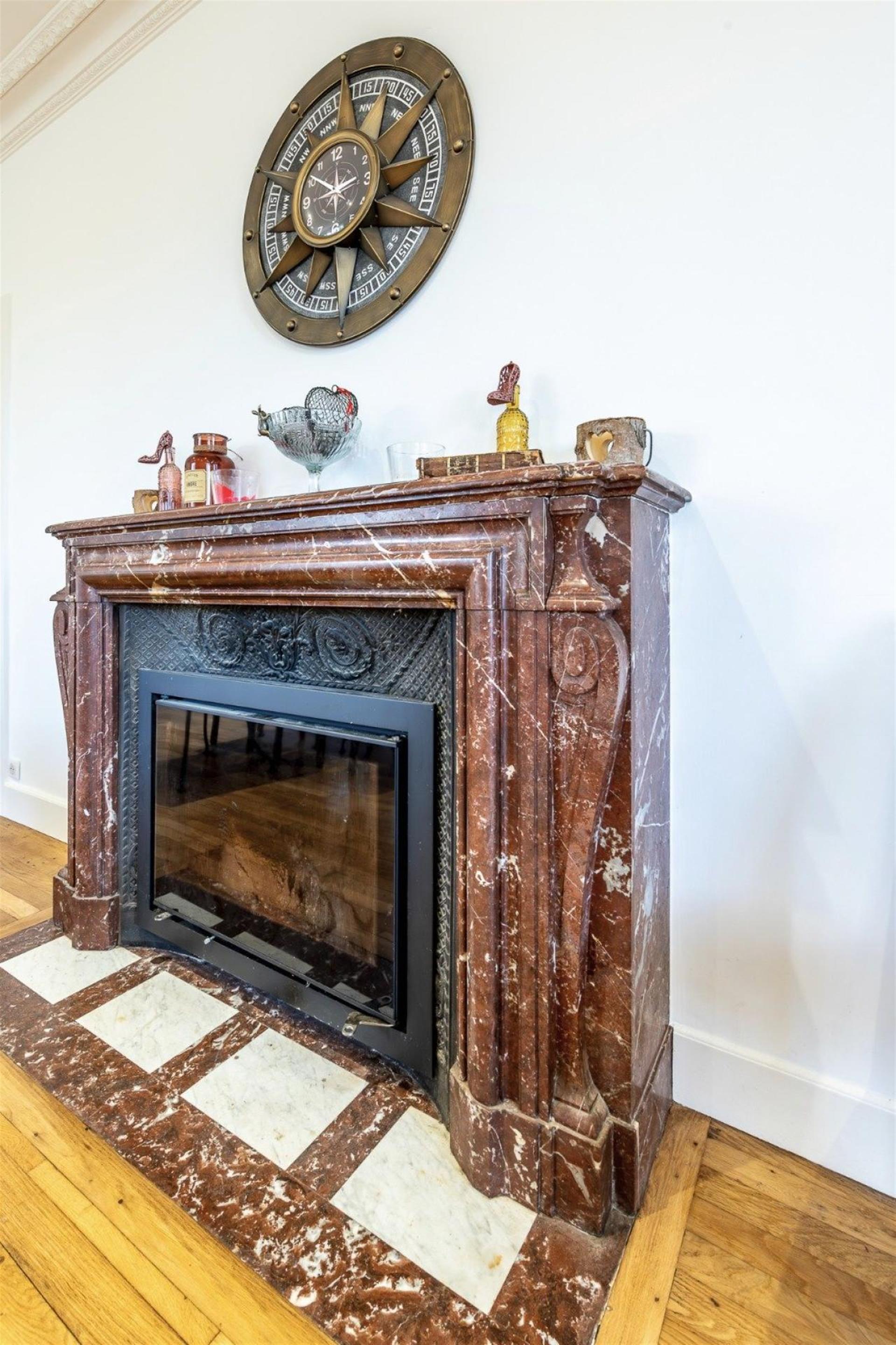 Purchase: Luxury property (22140)