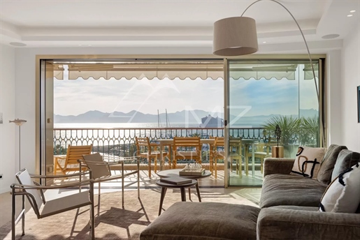 Gerenoveerd 4-kamer appartement met uitzonderlijk uitzicht op zee